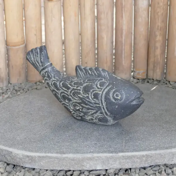 Product image 1 of the product “Fish, 28 cm L | Cast stone, handcrafted & coloured 28 cm”